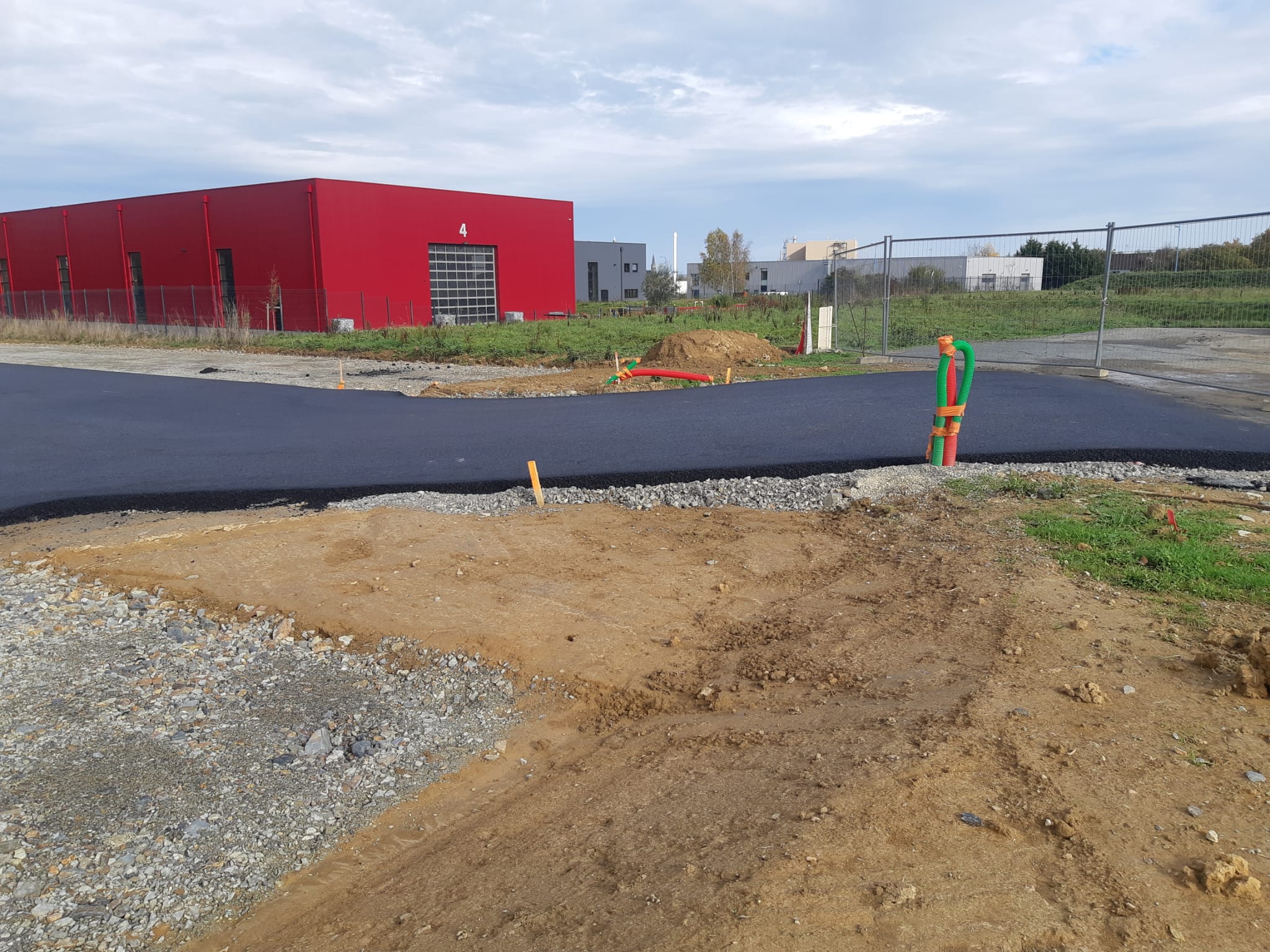 chantier-fini-autre-vue-plateforme-stockage-box-craon-tram-tp