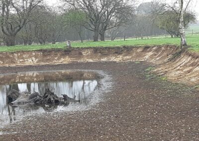 Nettoyage étang à Ballots (53)
